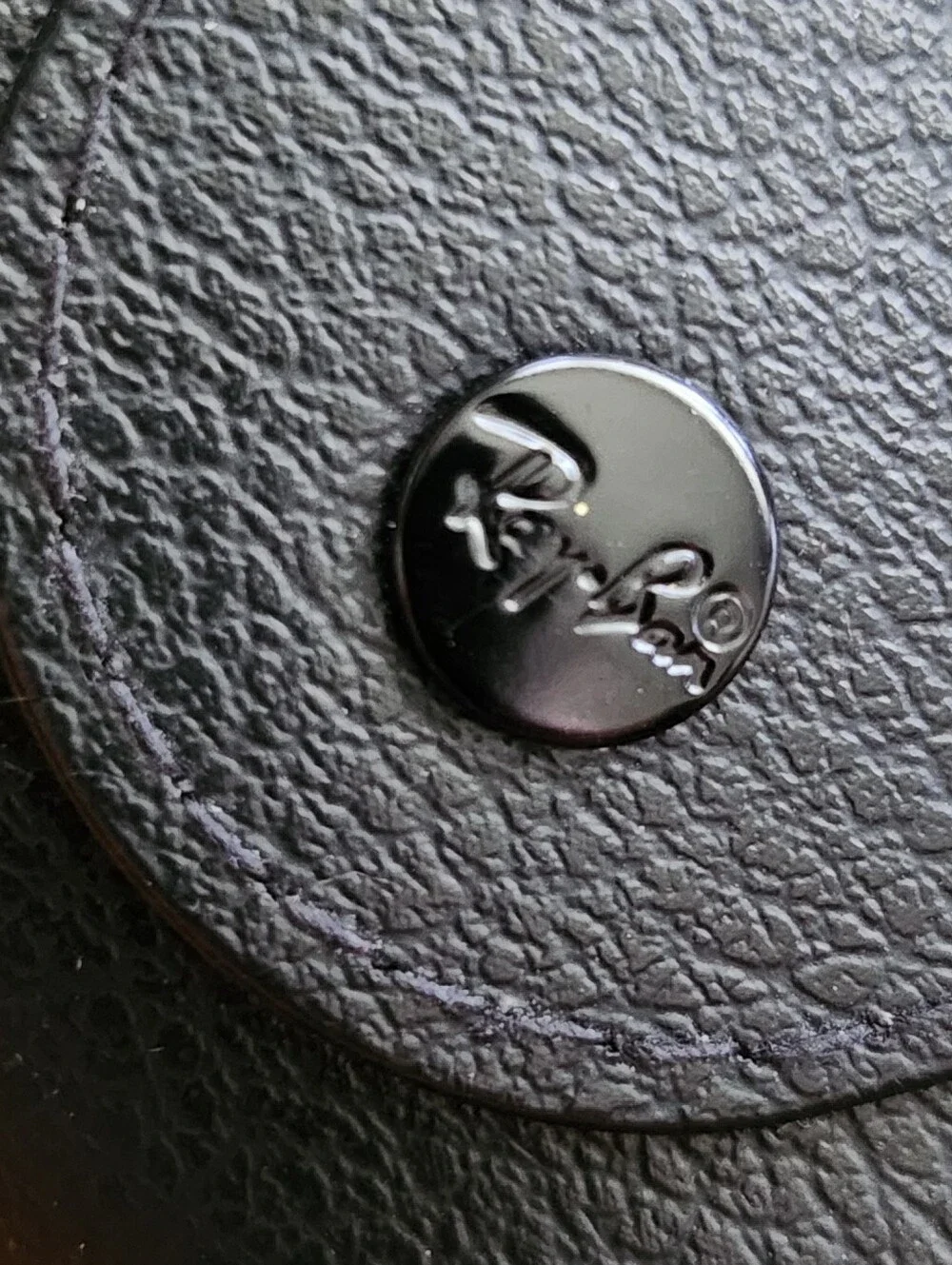 Ray-Ban Black Leather Sunglass Case+ Gray Cloth
